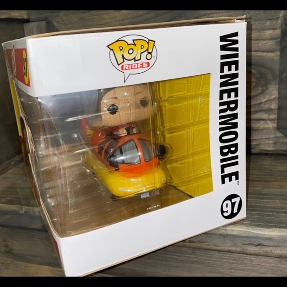 Funko Pop Oscar Mayer wienermobile#97 - Picture 2 of 6